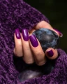 Lakier_hybrydowy_Last_Episode_nasycony_fiolet_ciemna_śliwka_kolekcja_Autumn_Society_Saute_Nails.webp