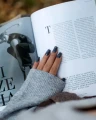 Lakier_hybrydowy_Rain_Check_chłodny_nasycony_szary_kolekcja_Autumn_Society_Saute_Nails.webp