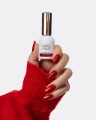 Lakier_hybrydowy_Plot_Twist_ceglana_czerwień_kolekcja_Autumn_Society_Saute_Nails.webp