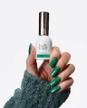 Lakier_hybrydowy_Trench_Coat_nasycona_butelkowa_zieleń_limitowana_kolekcja_Autumn_Society_Saute_Nails.webp