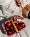Zestaw_6_lakierów_hybrydowych_Saute_Nails_limitowana_jesienna_kolekcja_Autumn_Society_głębokie_nasycone_odcienie_promocja_5+1.webp