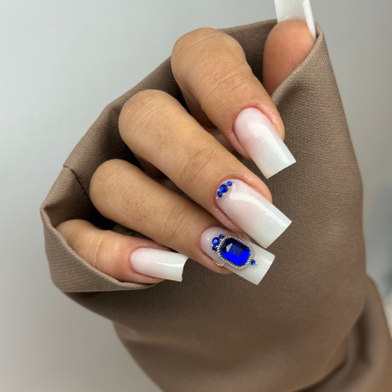 Mleczne lakiery hybrydowe Saute Nails – paleta odcieni