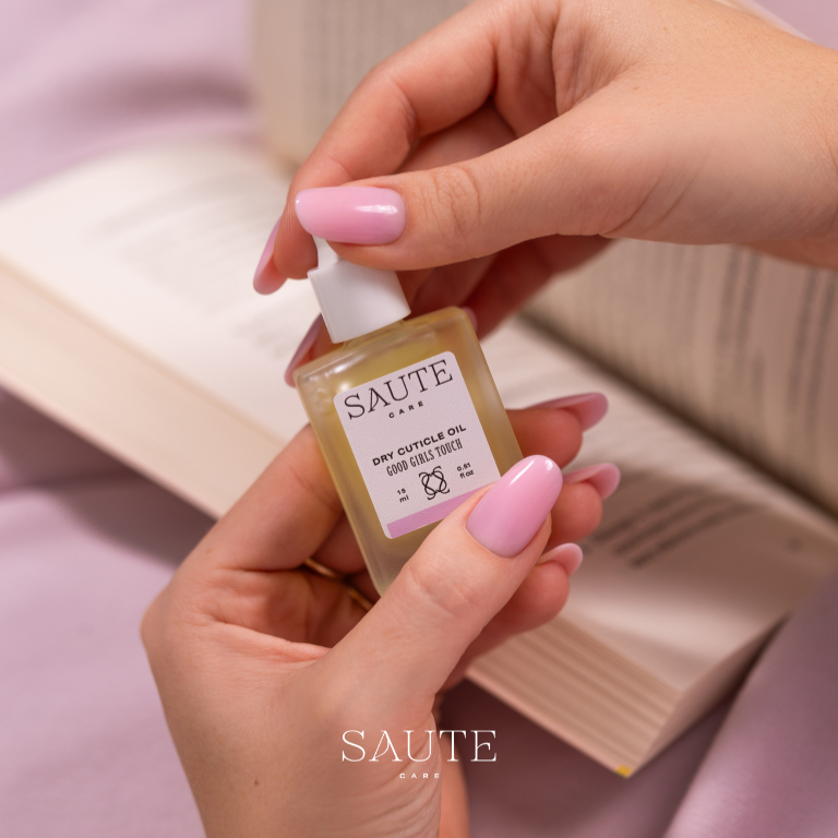 Sucha oliwka do skórek – must have w salonie i w domowej rutynie