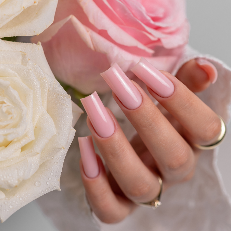 Love At First Sight — kolekcja Saute Nails stworzona dla ślubnego manicure