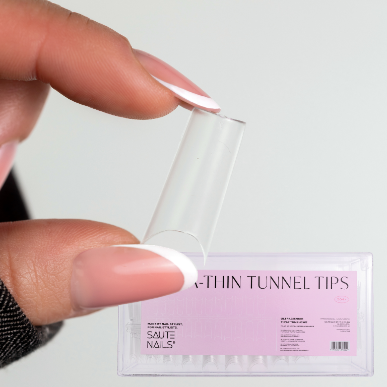 Tipsy tunelowe — kompletny przewodnik aplikacji z produktami Saute Nails